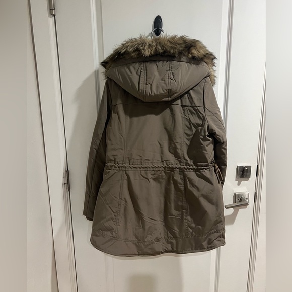 Woman’s koolaburra by UGG winter coat - Picture 3 of 3